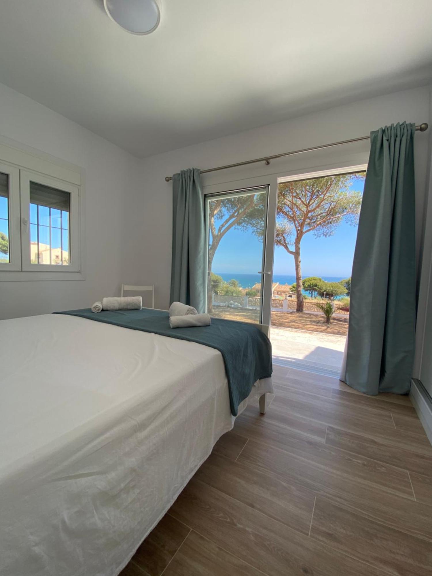 Independent Villa Beach House El Bosque La Cala De Mijas Exterior photo