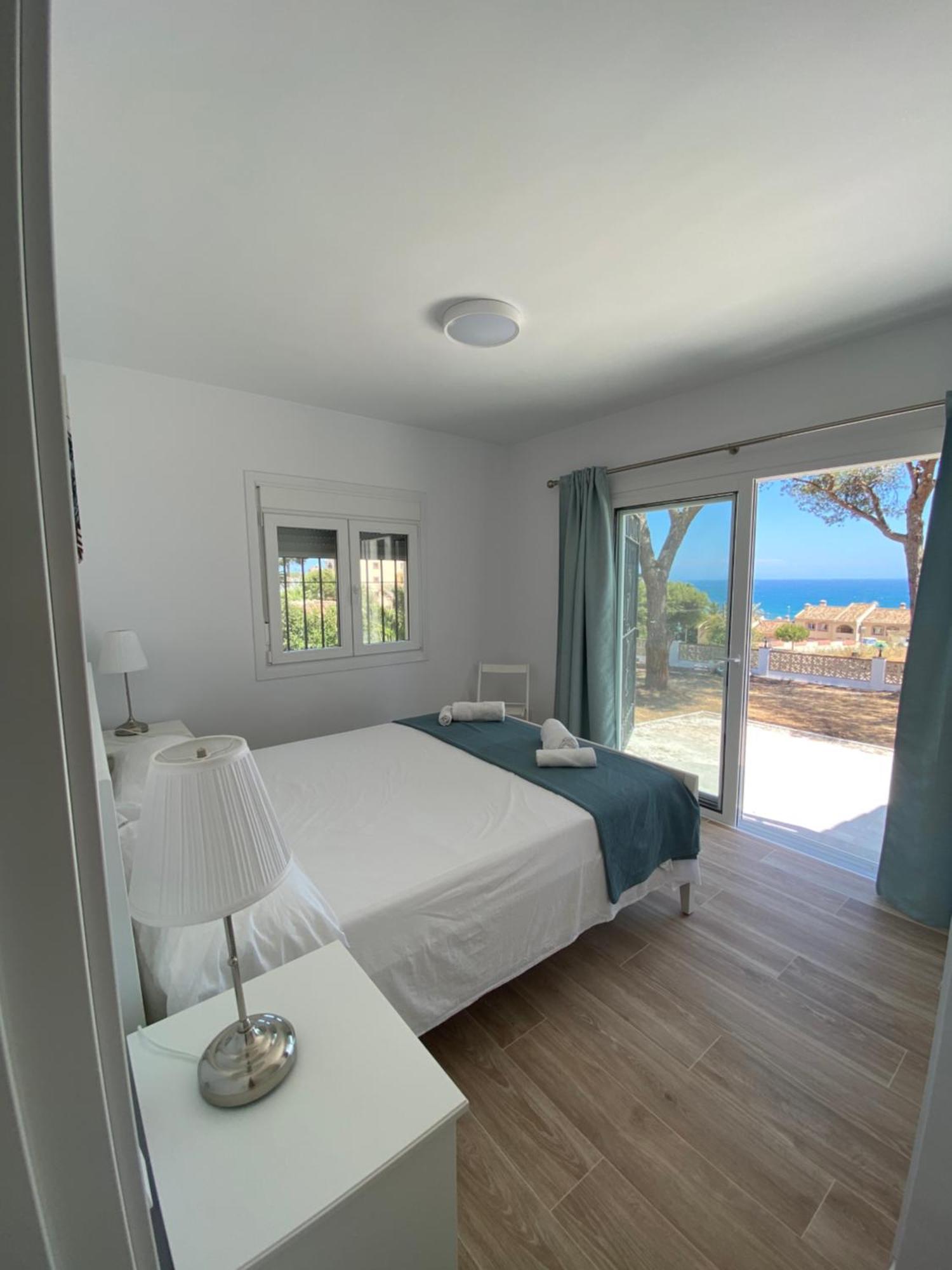 Independent Villa Beach House El Bosque La Cala De Mijas Exterior photo