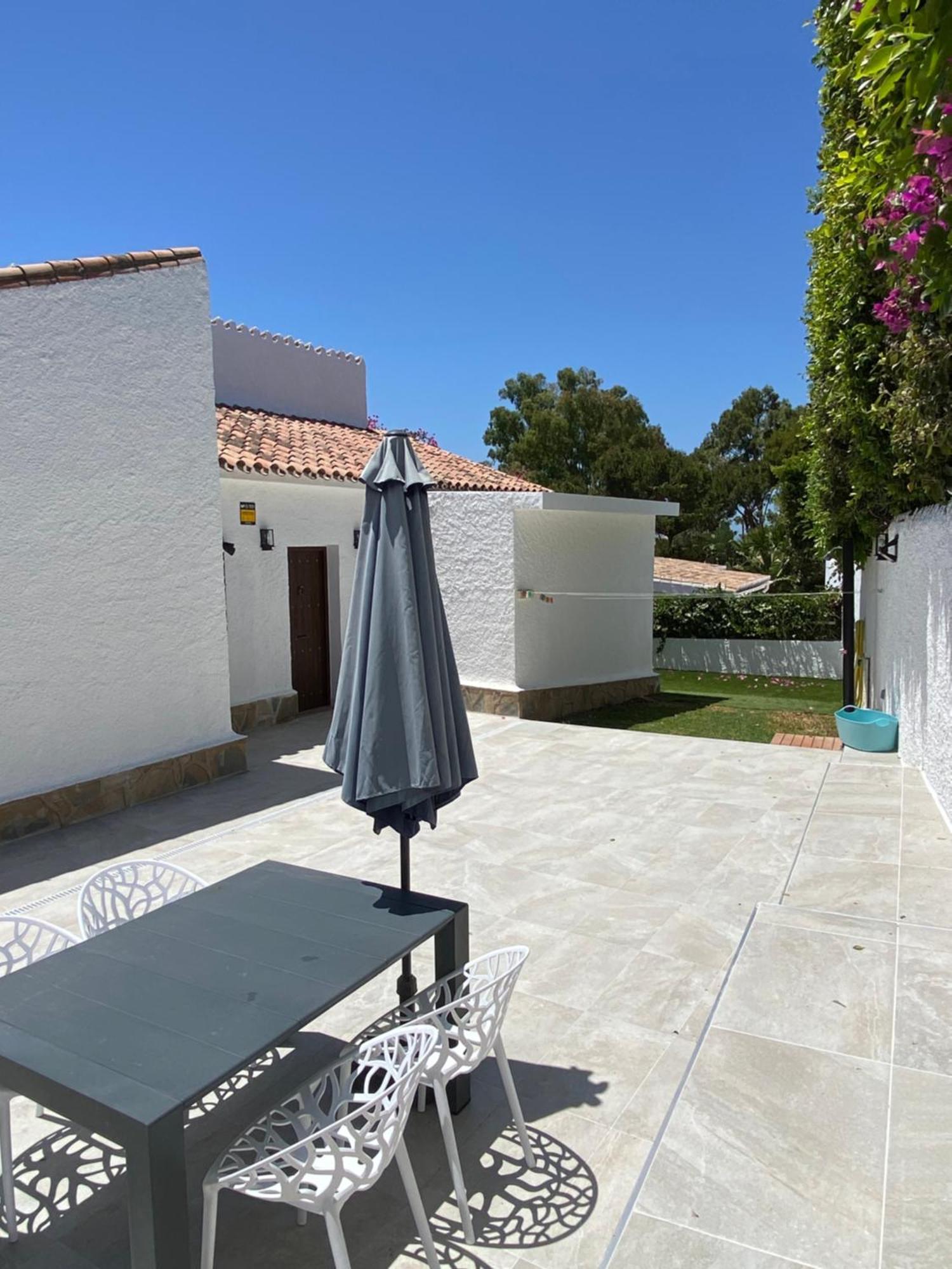 Independent Villa Beach House El Bosque La Cala De Mijas Exterior photo