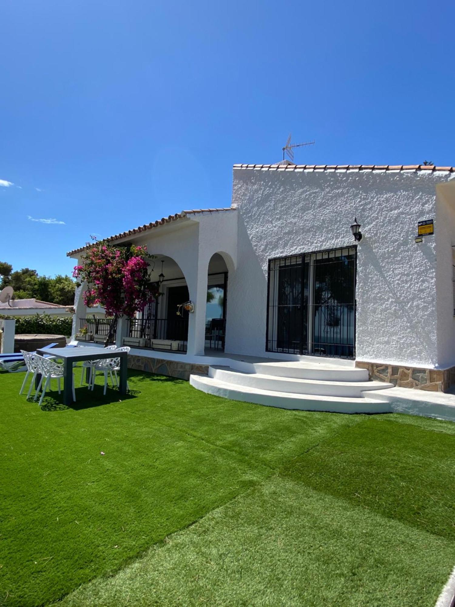 Independent Villa Beach House El Bosque La Cala De Mijas Exterior photo