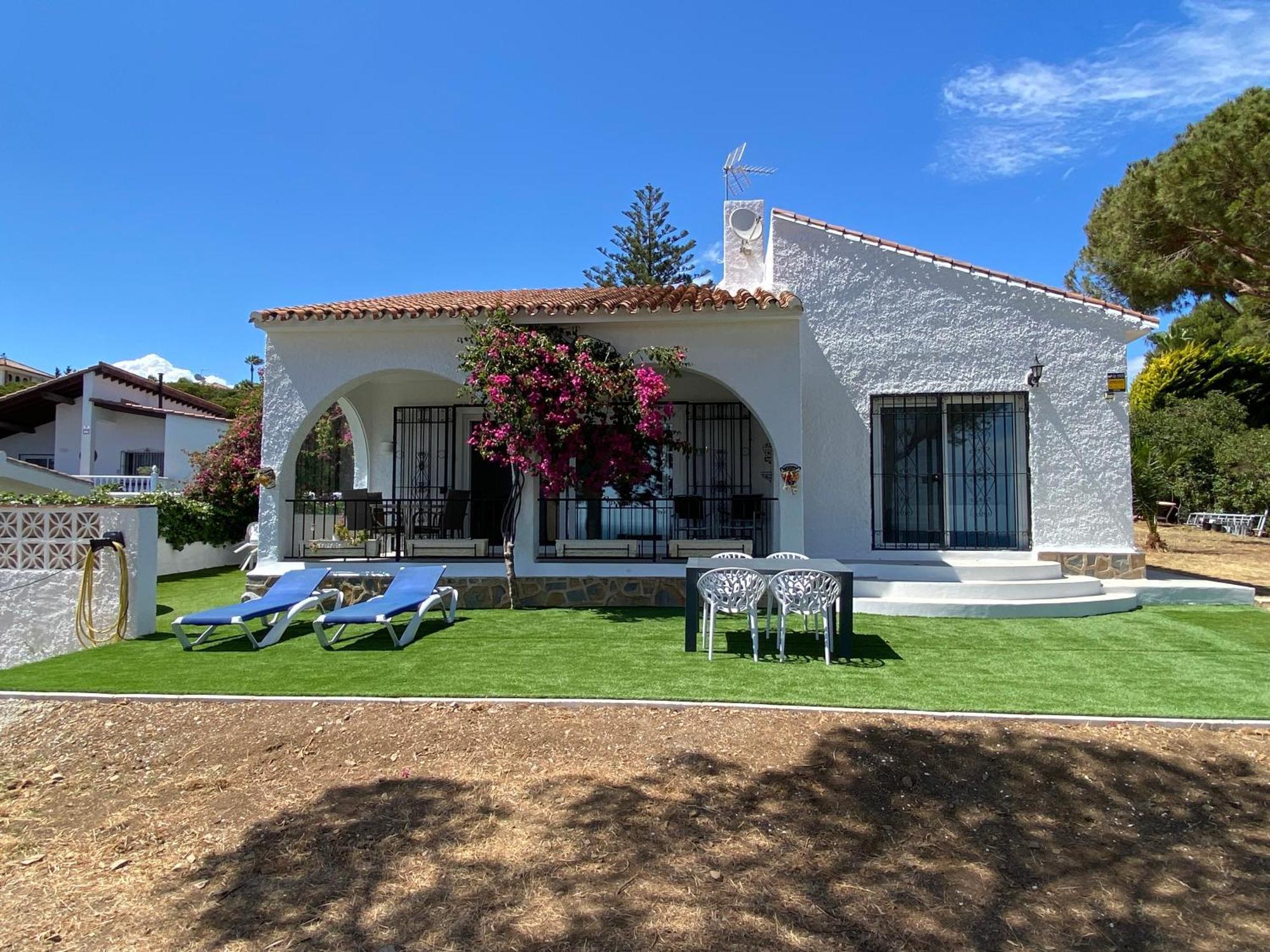 Independent Villa Beach House El Bosque La Cala De Mijas Exterior photo